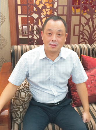 �Ϸ���ʢ�ڼ�װ�������ܾ���